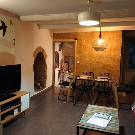 Maison De Village Familiale Pont Du Gard, Toit Terrasse, Barbecue, Fibre ヴェール・ポン・デュ・ガル エクステリア 写真