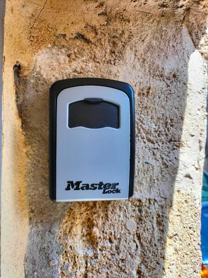 Maison De Village Familiale Pont Du Gard, Toit Terrasse, Barbecue, Fibre ヴェール・ポン・デュ・ガル エクステリア 写真