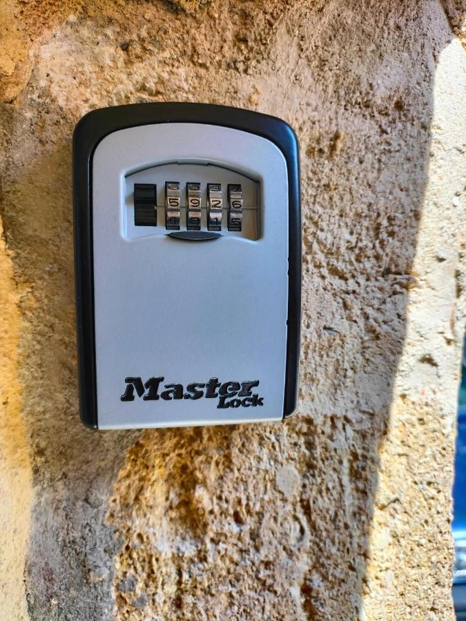 Maison De Village Familiale Pont Du Gard, Toit Terrasse, Barbecue, Fibre ヴェール・ポン・デュ・ガル エクステリア 写真